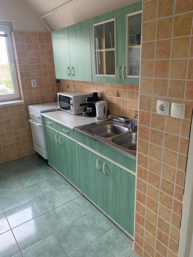 Gabor Aron Apartment Хайдусобосло Экстерьер фото